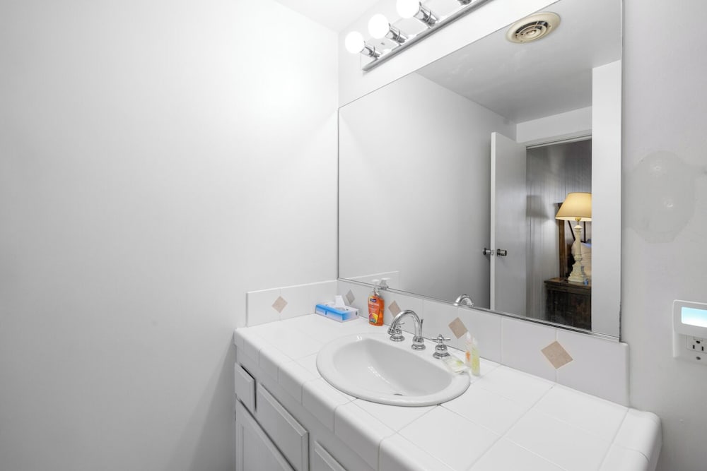 Sand & Sea Resort Condominiums - photo 885