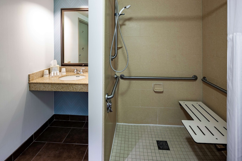 Hilton Garden Inn Omaha Downtown Old Market Area - photo 23