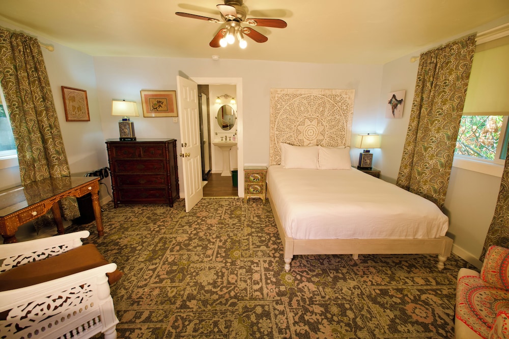 Yosemite Bug Rustic Mountain Resort - photo 36
