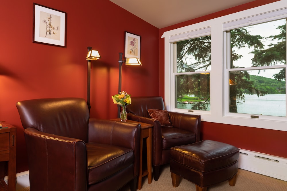 Lake Pointe Inn - photo 21