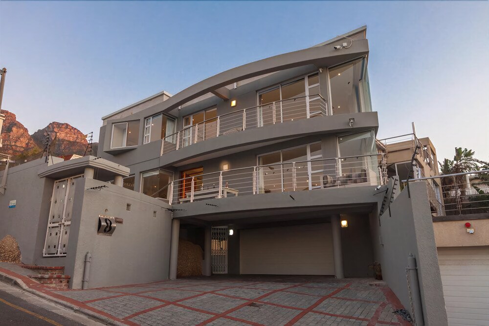 Camps Bay Atlantic Villa — 4-Star Luxury Hotel in Cape Town, South Africa