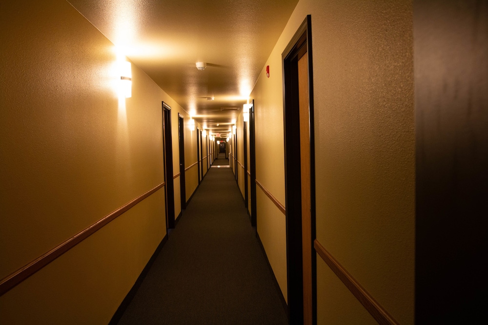 East Grand Inn - photo 37