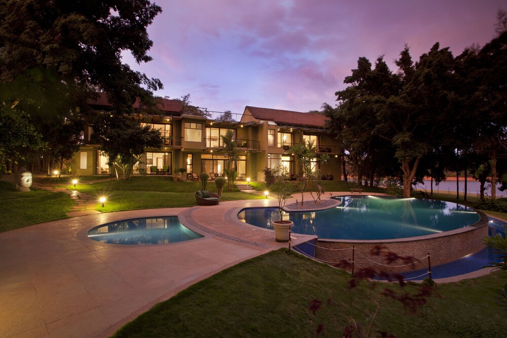 Waterwoods Lodge Kabini — 4-Star Luxury Hotel in Kolkata, India