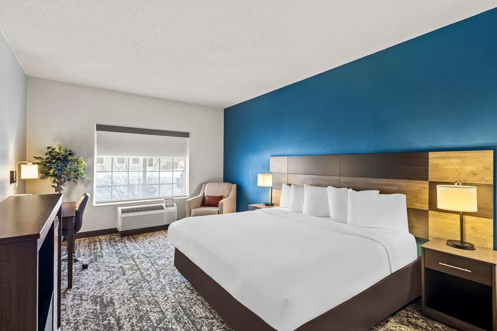 Best Western Fort Wayne Inn & Suites North - photo 18