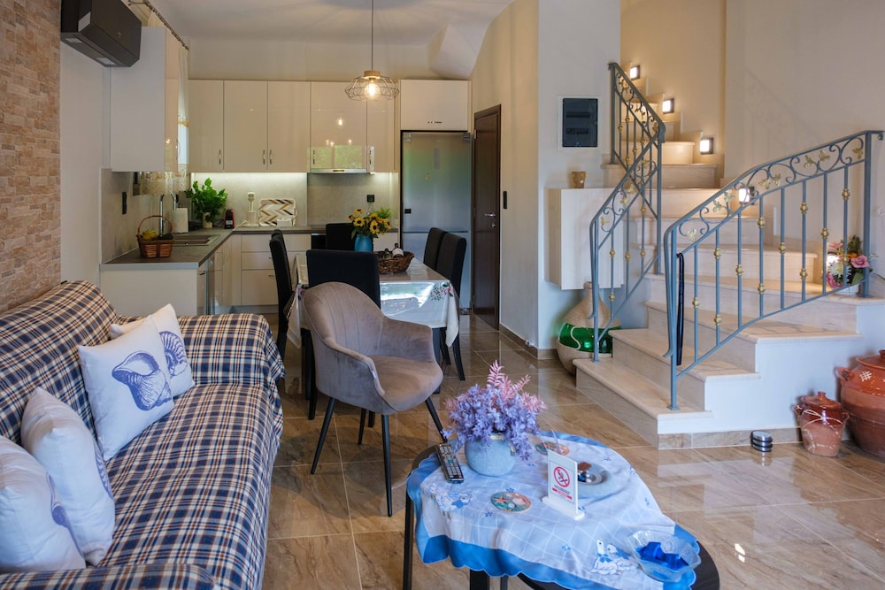 Effie’s Maisonette With Detached Studio — Almyros — photo 5