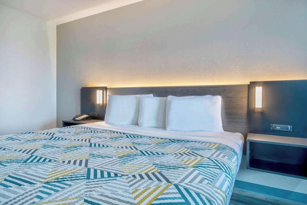 Motel 6 Texarkana - photo 5