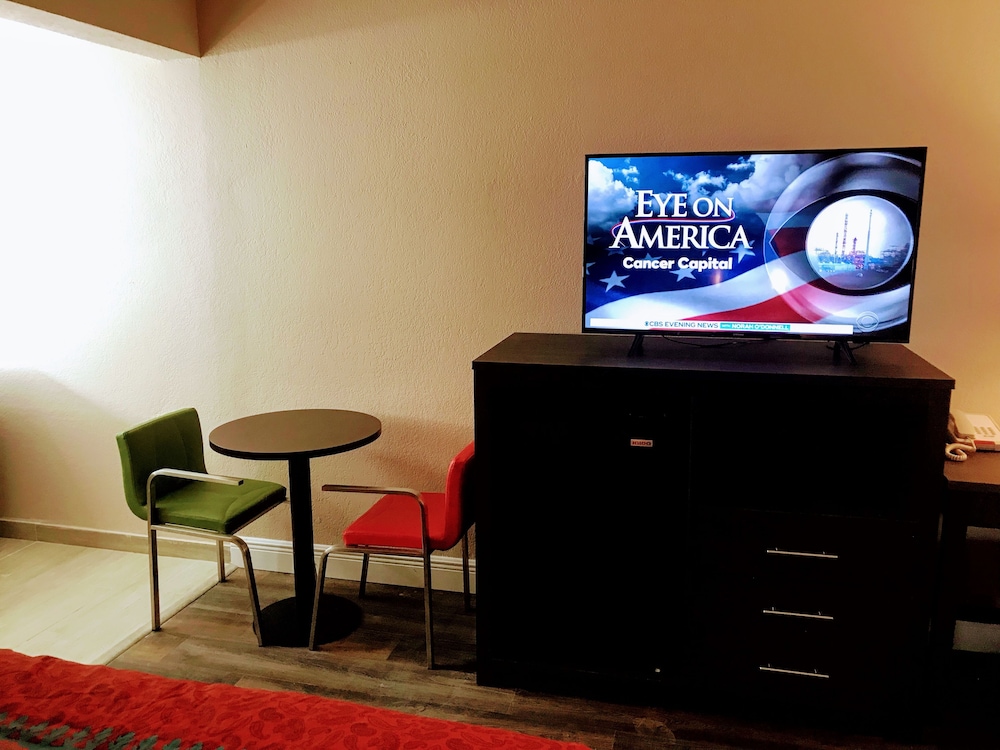 Tropical Inn & Suites - photo 7