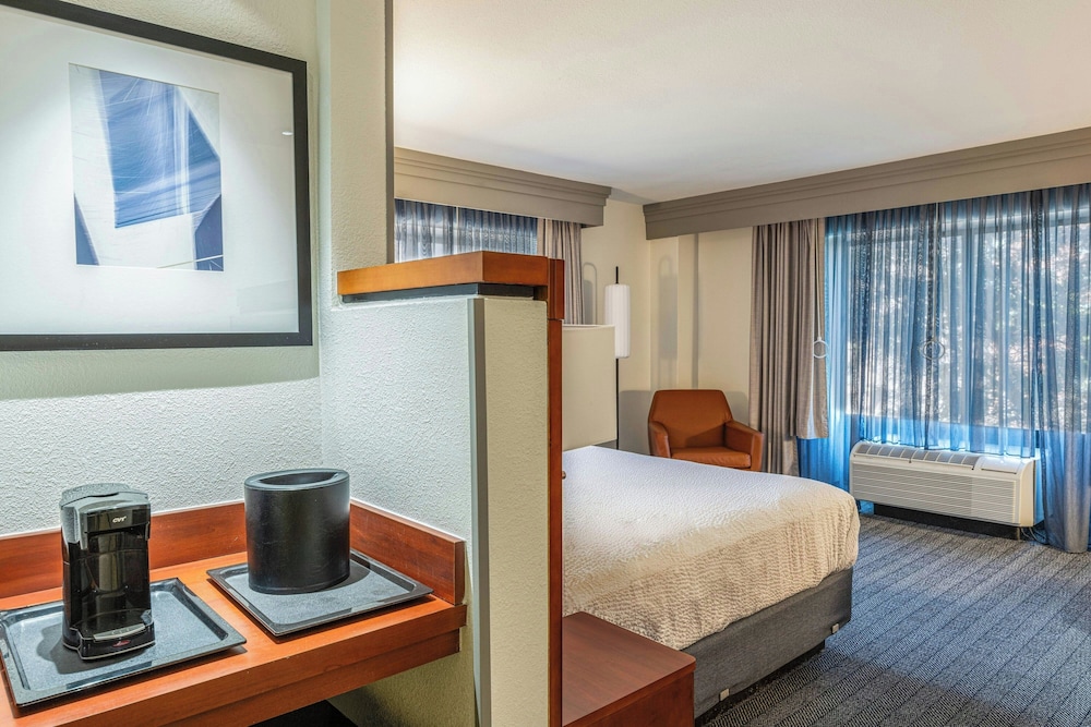 Courtyard by Marriott Wichita At Old Town - photo 23