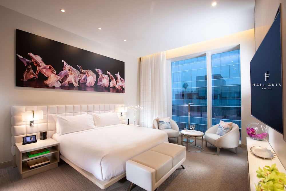 HALL Arts Hotel Dallas Autograph Collection - photo 26