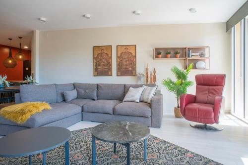 Apartaments Turístics Cardona MAGI — 4-Star Luxury Hotel in Cardona, Spain