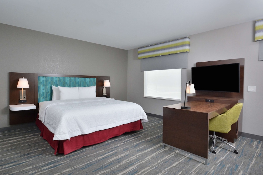 Hampton Inn & Suites by HIlton Charlotte North I 485 - photo 36