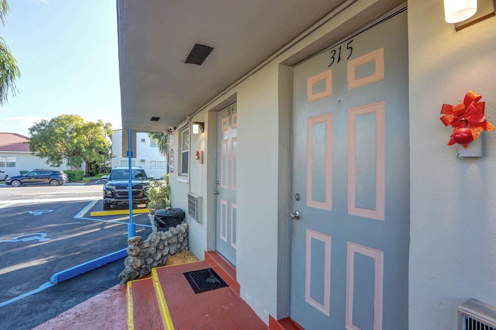 Richard's Motel Extended Stay - photo 129