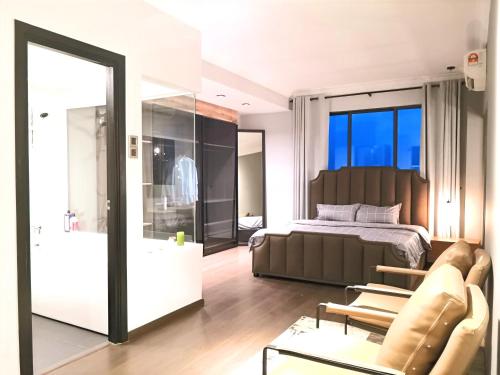 Baby & kids friendly JB CIQ Romantic Duplex — 5-Star Luxury Hotel in Johor Bahru, Malaysia