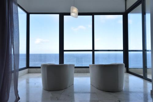 XL Seafront Home in Sliema — 4-Star Luxury Hotel in Sliema, Malta