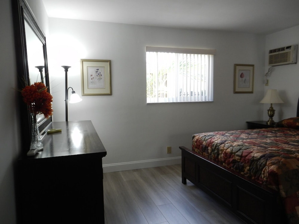 Shell Motel - photo 25