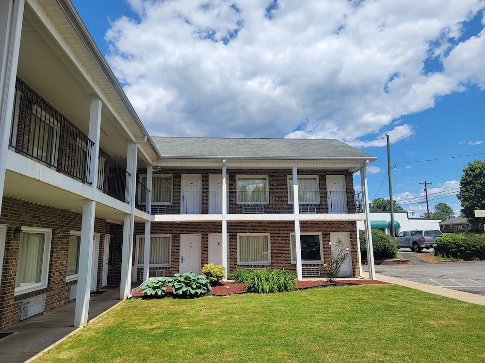 Elk Inn - photo 17