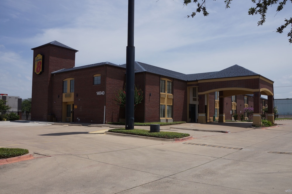Super 8 by Wyndham Farmers Branch North Dallas - photo 22