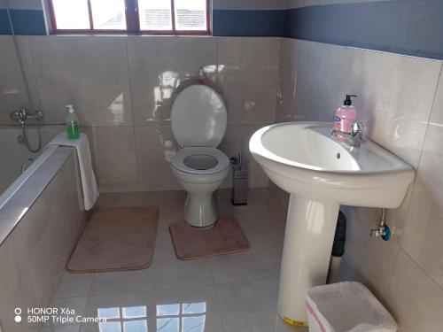 Galaxy Bed and Breakfast — Butha-Buthe — photo 2
