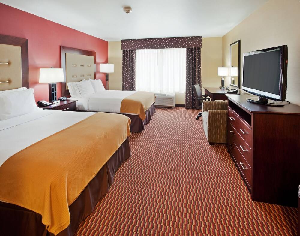 Holiday Inn Express Hotel & Suites Great Falls by IHG - photo 11