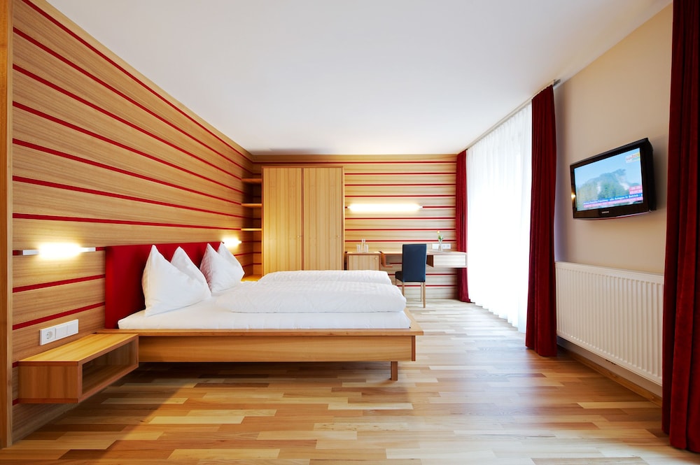 Aktivhotel Kanisfluh - carbon neutral hotel in Mellau