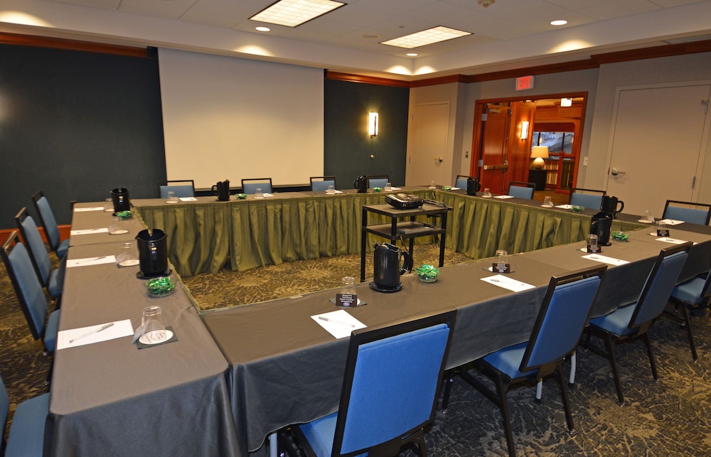 Hampton Inn & Suites Saratoga Springs Downtown - photo 85