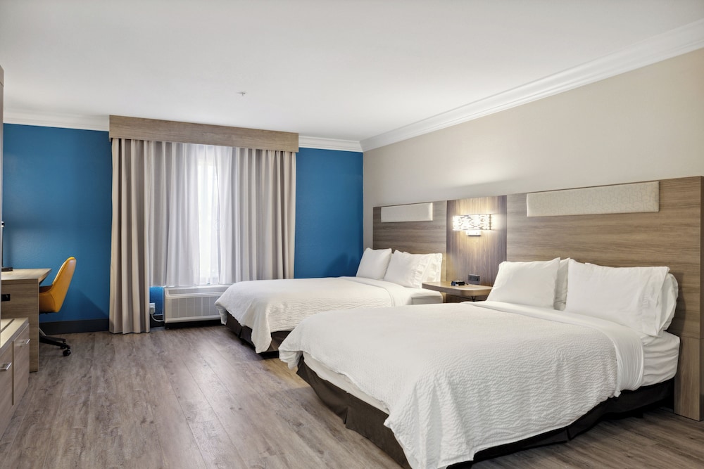 Holiday Inn Express Hotel & Suites Vacaville by IHG - photo 7