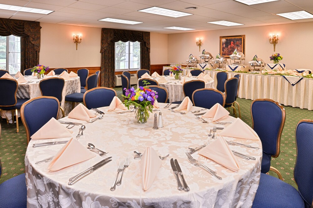 Madison Hotel - photo 50