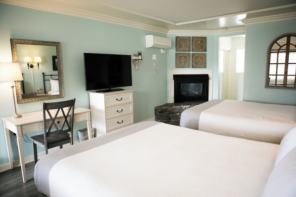 Sea Otter Inn - photo 12