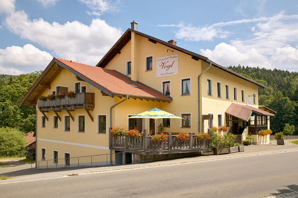 Landgasthof Vogl Zum Klement — Neukirchen