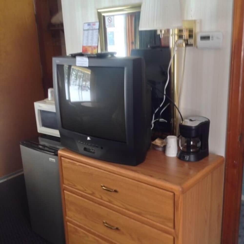 Sun 'N Snow Hotel - photo 17