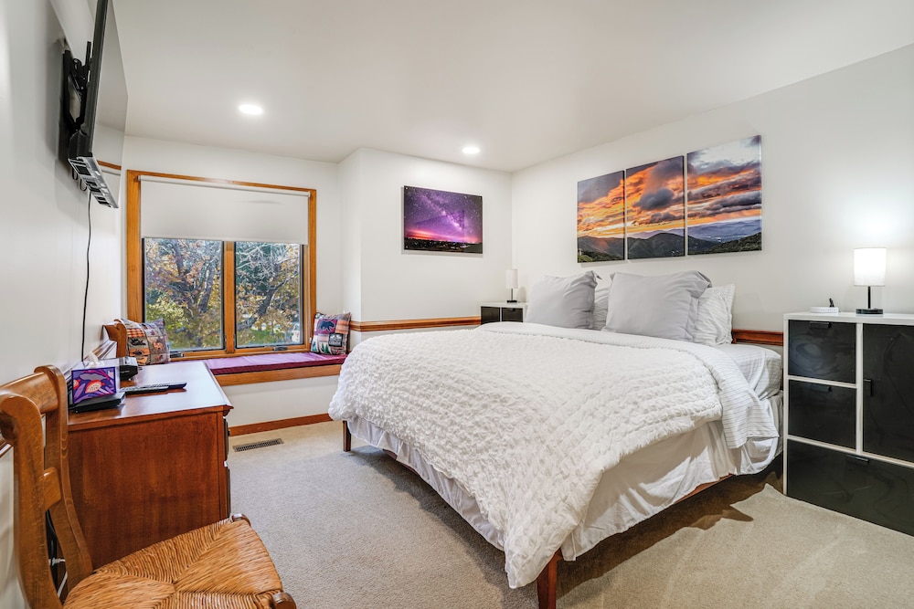 1 Mi to Wintergreen Resort Mtn View Condo - photo 13