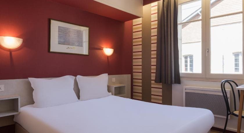 Hôtel Au Pont du Pin in Figeac, France