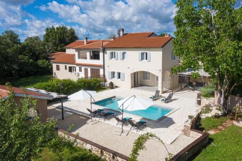 Villa Stora kuća — 4-Star Luxury Hotel in Labin, Croatia