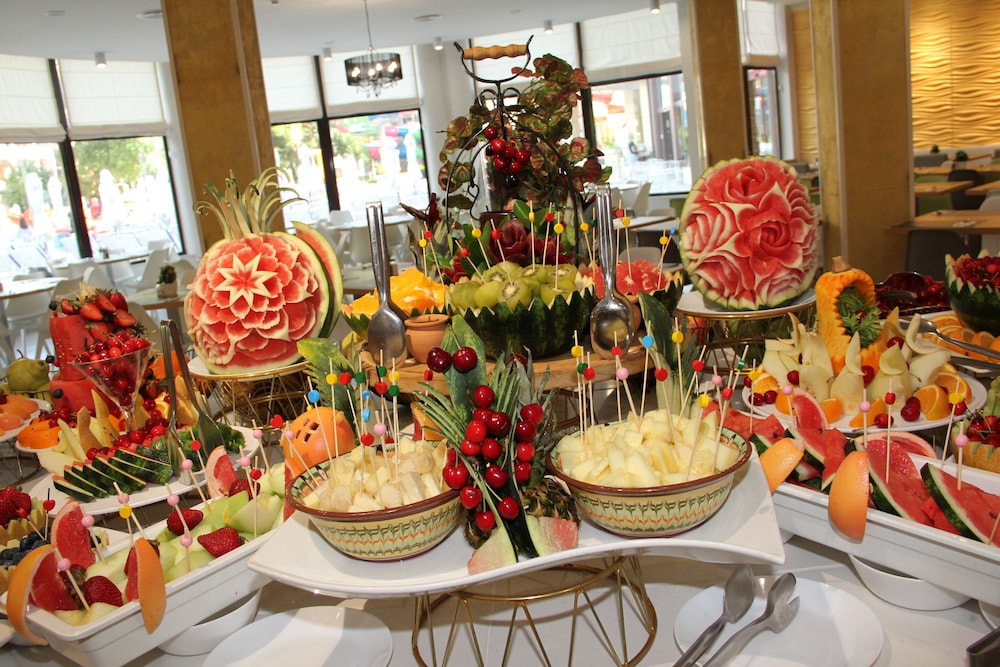 מזון ומשקאות