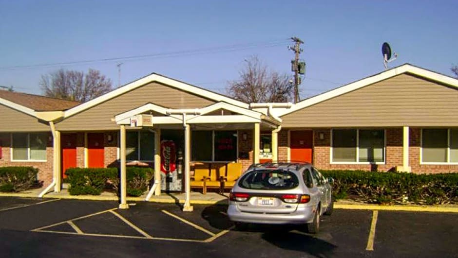 Tiffin Motel - photo 16