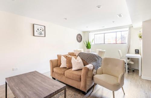 Cozy 2 brm apartment mins away from United Center — 4-Star Luxury Hotel in Chicago, United States