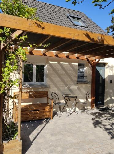 DniceParis - carbon neutral hotel in Le Plessis-Pate