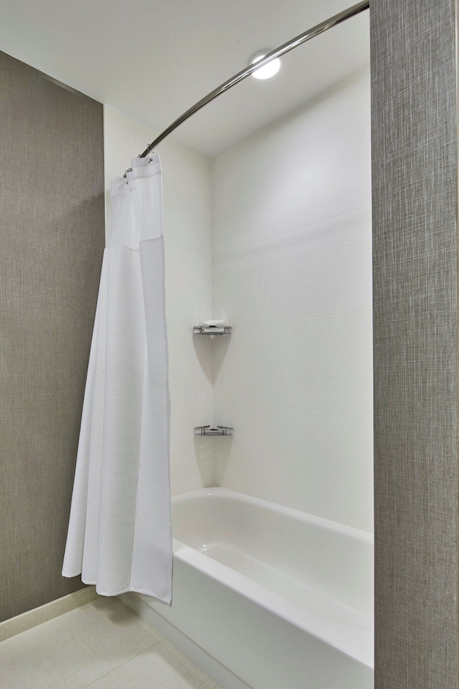 SpringHill Suites by Marriott Charlotte at Carowinds - photo 13