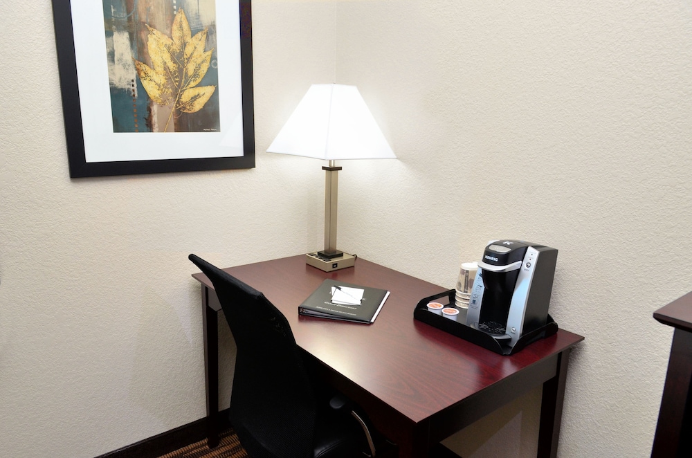 Cobblestone Inn & Suites Manning - photo 65
