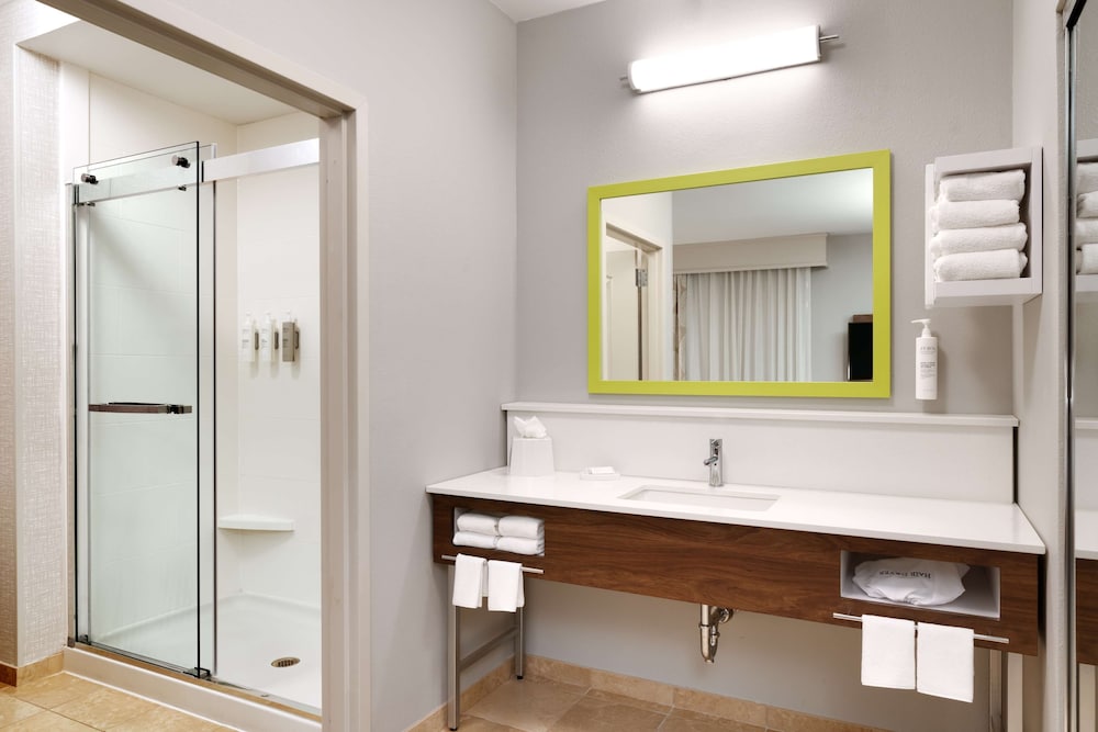 Hampton Inn & Suites Ft. Worth Burleson - photo 20