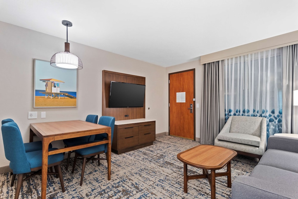 Embassy Suites by Hilton Anaheim South - photo 26