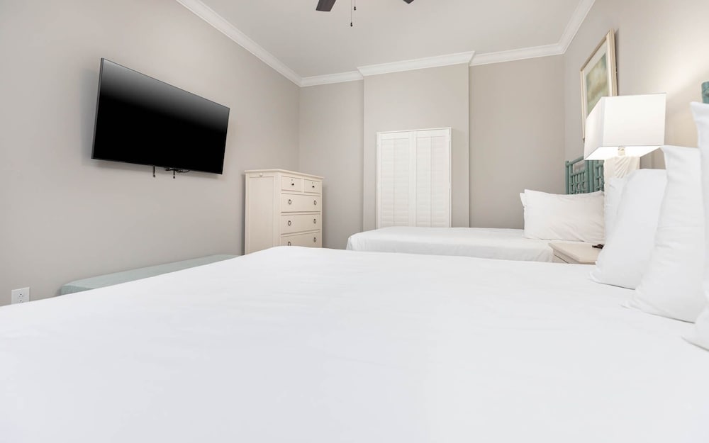 Phoenix Gulf Towers 603 3 Bedroom Condo - photo 8