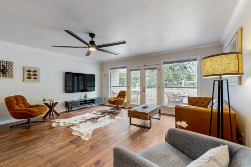 Lakeside Getaway with Patio on Lady Bird Lake — 4-Star Luxury Hotel in Austin, United States