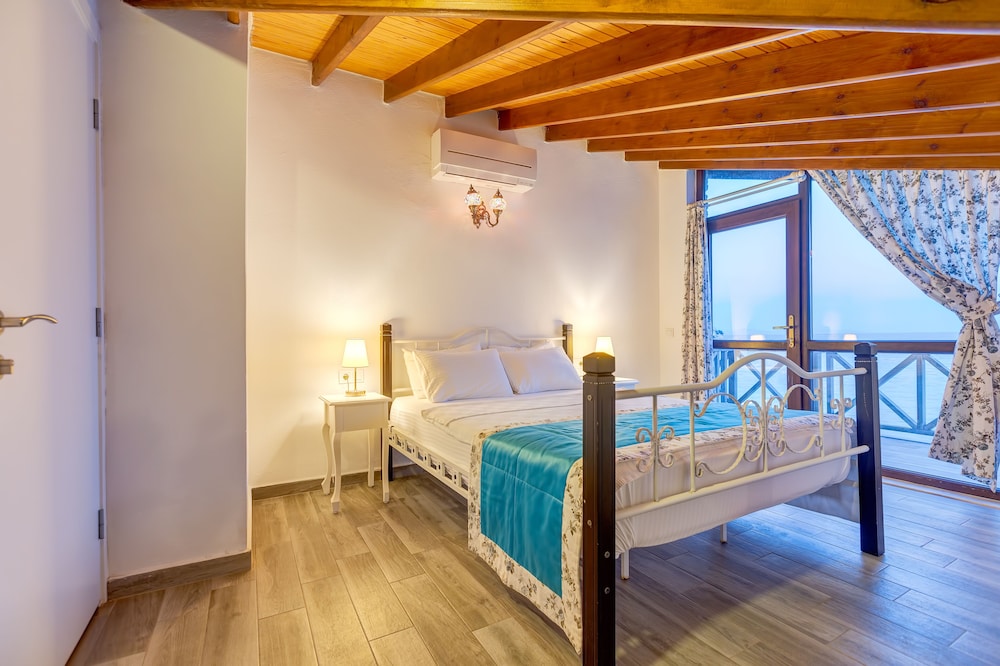 Tasada Otel — Karaburun — photo 5