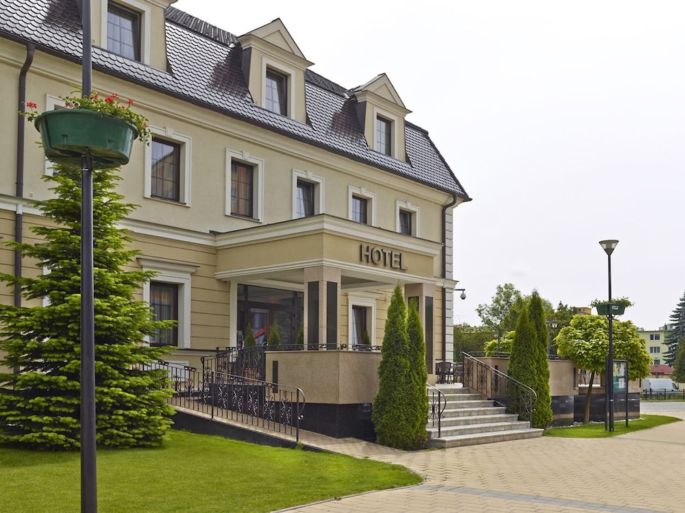 Hotel Štefánik — 4-Star Luxury Hotel in Myjava, Slovakia