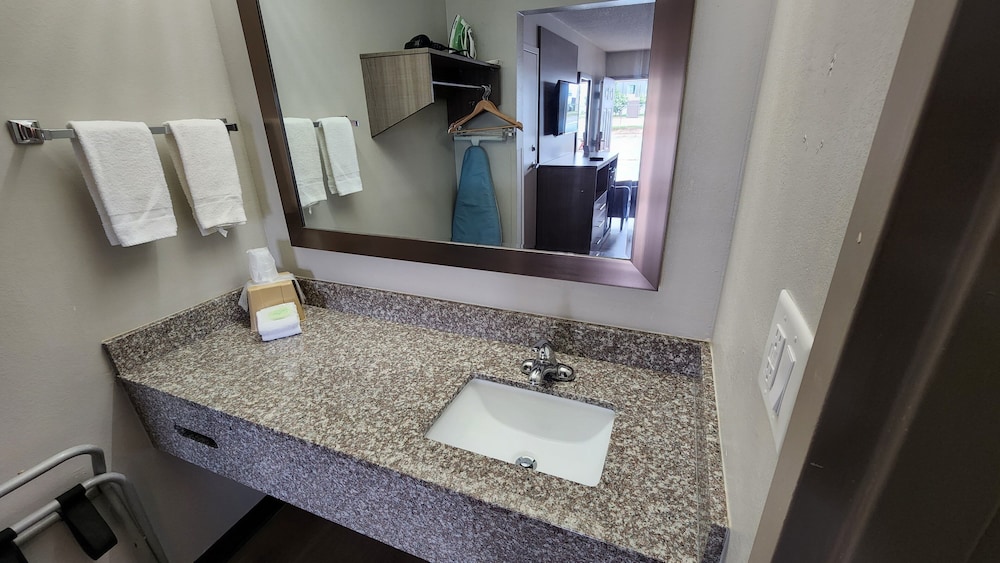 Red Roof Inn Perry - photo 16