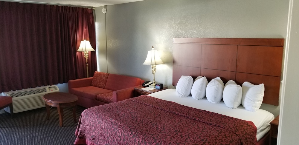 Days Inn by Wyndham Orlando Downtown - photo 22
