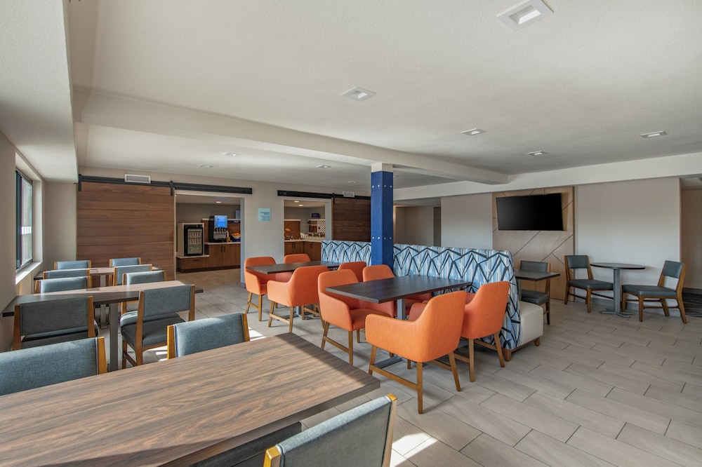 Holiday Inn Express San Diego South National City by IHG - photo 28
