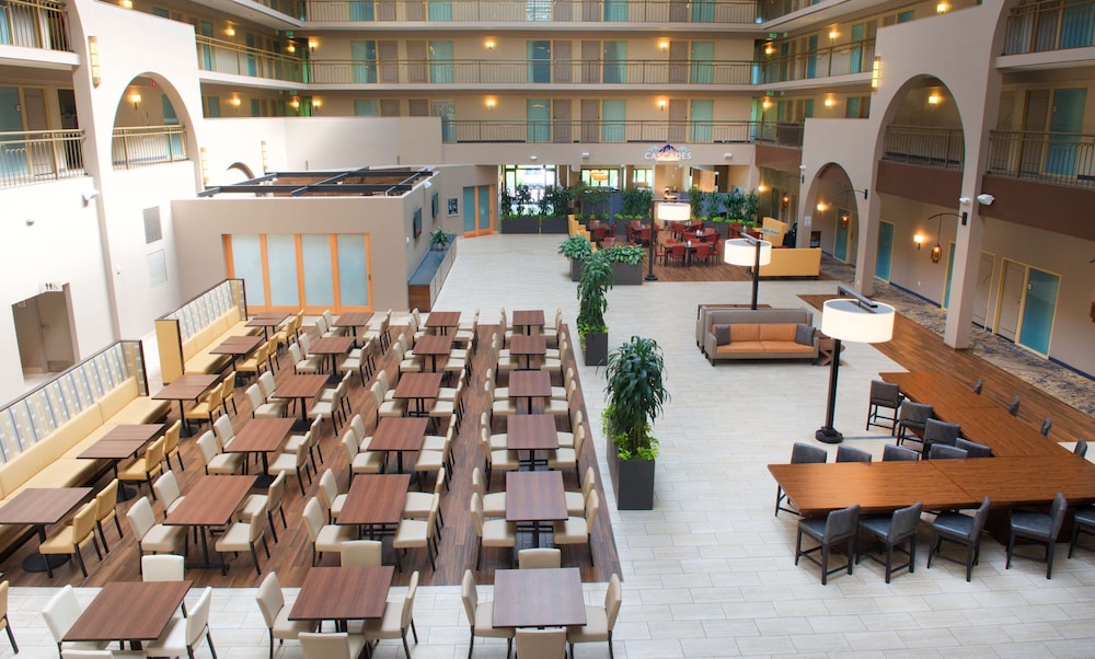 Embassy Suites by Hilton Seattle North Lynnwood - photo 8