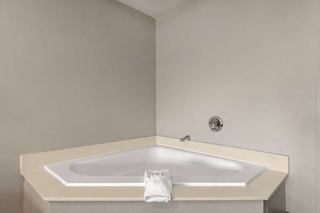 Days Inn & Suites by Wyndham Tucson Marana - photo 38